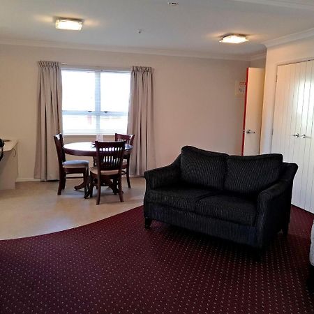 Touchwood Motor Lodge Pukekohe Ngoại thất bức ảnh