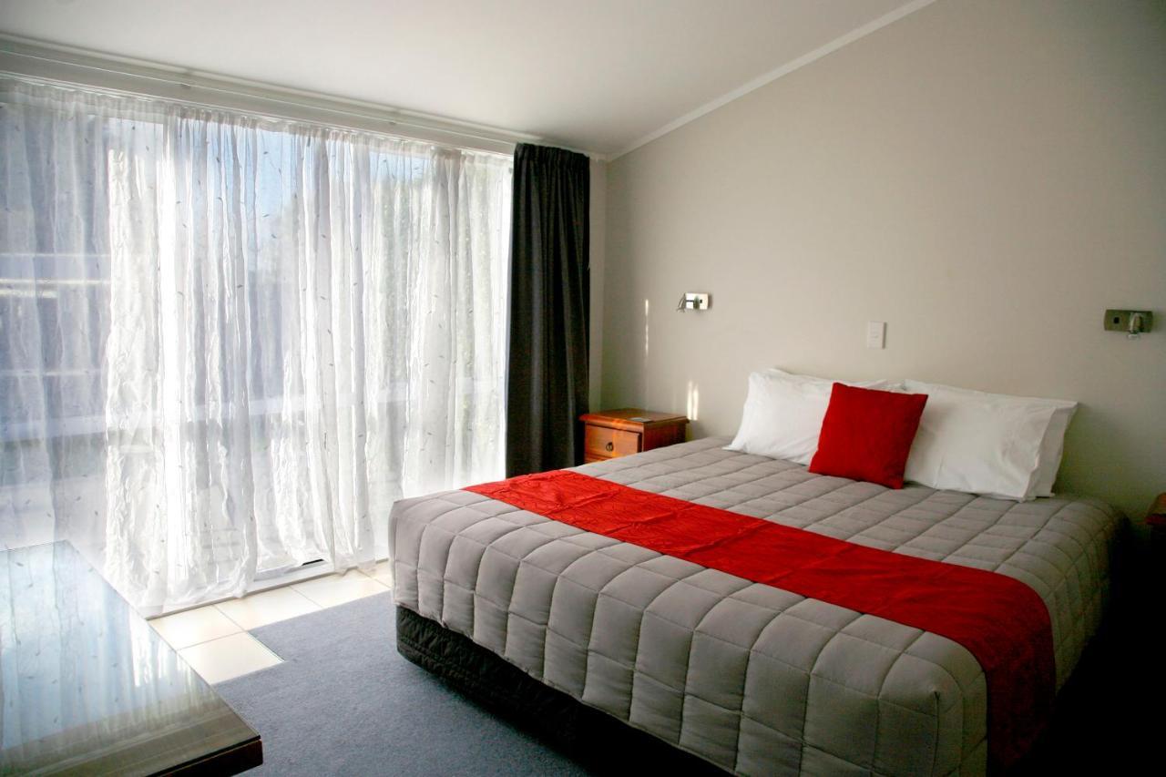 Touchwood Motor Lodge Pukekohe Ngoại thất bức ảnh